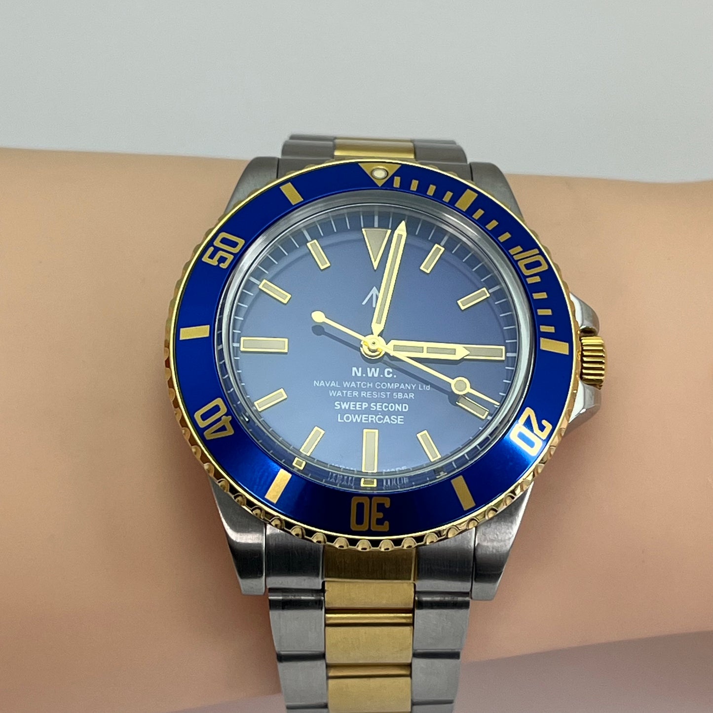 Naval Watch Co. FRXE010 Royal Blue Diver Qz Japan Two-Tone Bracelet w/ Box #619B